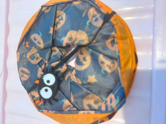 Kitty spider Halloween play tunnel